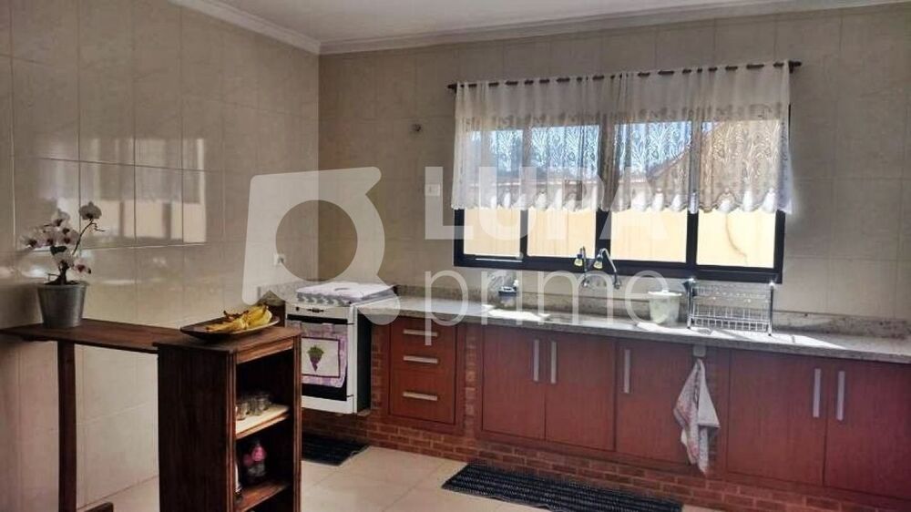 Casa, 3 quartos, 200 m² - Foto 2