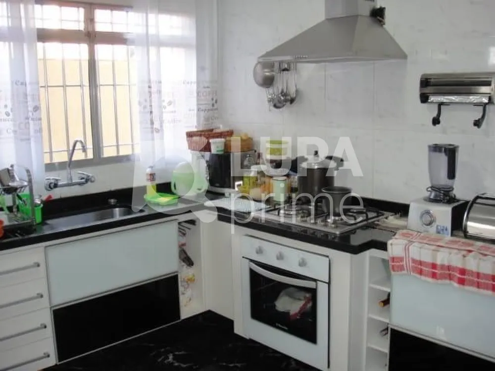 Casa, 3 quartos, 215 m² - Foto 4