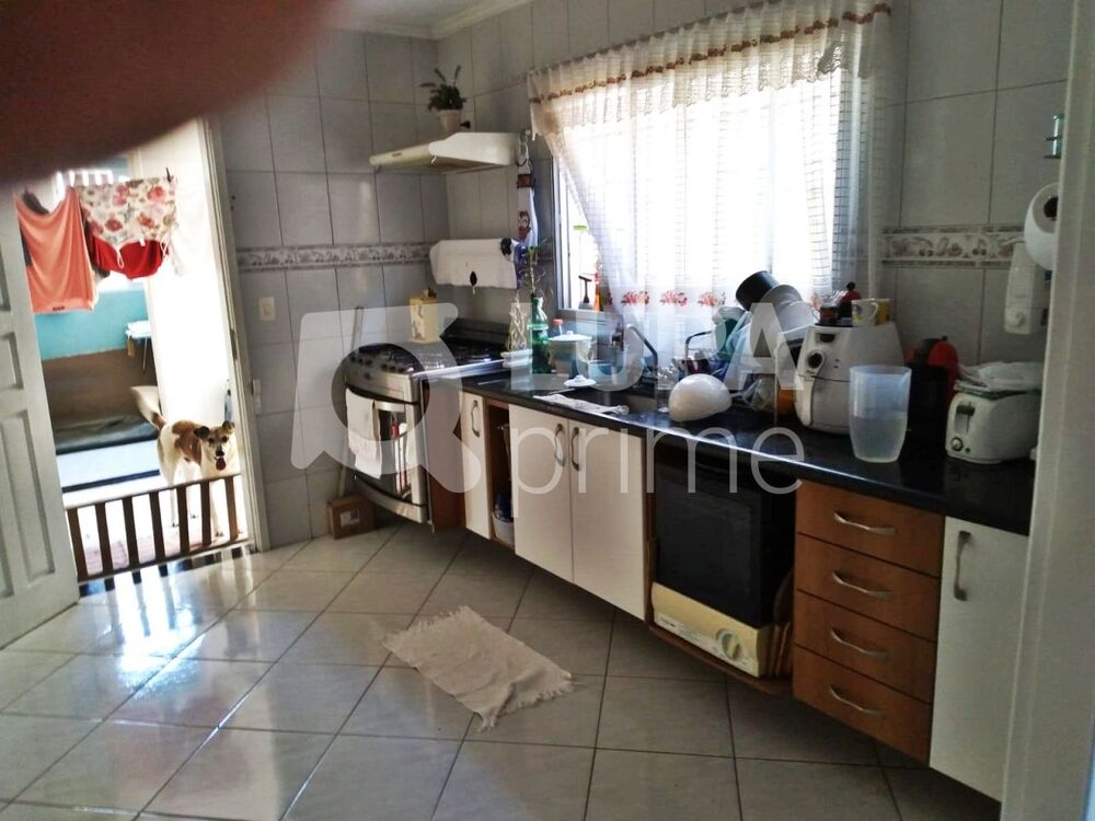 Casa, 3 quartos, 230 m² - Foto 1