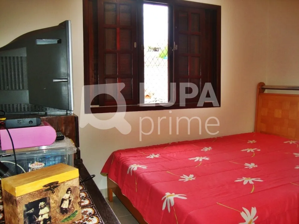 Casa, 3 quartos, 240 m² - Foto 2
