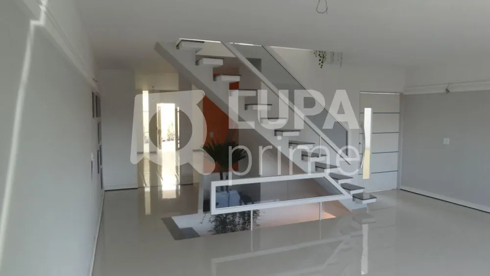 Casa, 3 quartos, 288 m² - Foto 9