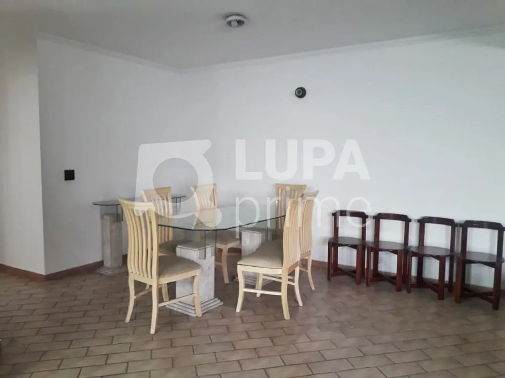 Casa, 3 quartos, 280 m² - Foto 1