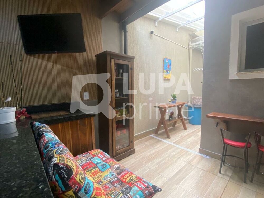 Casa, 3 quartos, 205 m² - Foto 1