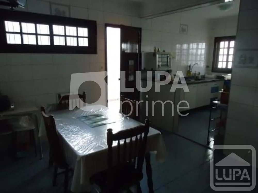 Casa, 3 quartos, 200 m² - Foto 9