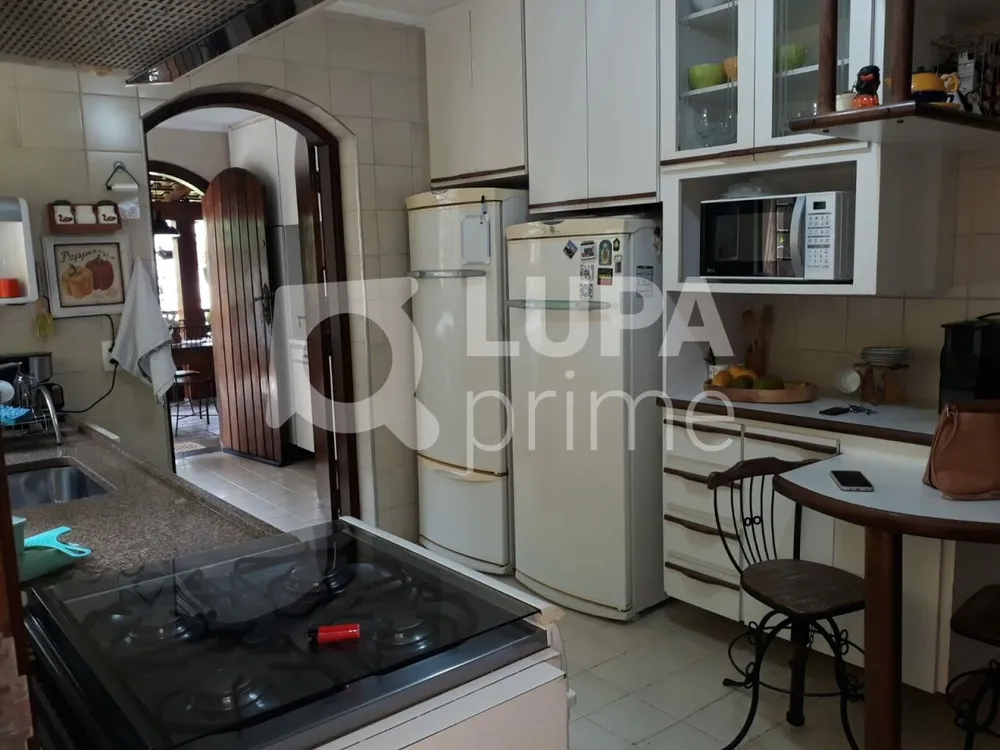 Casa, 3 quartos, 325 m² - Foto 1