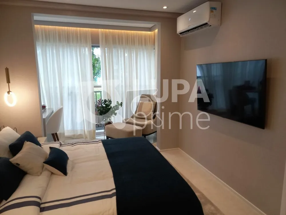 Apartamento, 3 quartos, 305 m² - Foto 2