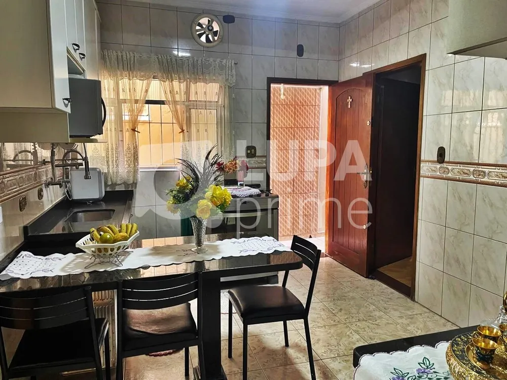 Casa, 3 quartos, 188 m² - Foto 8