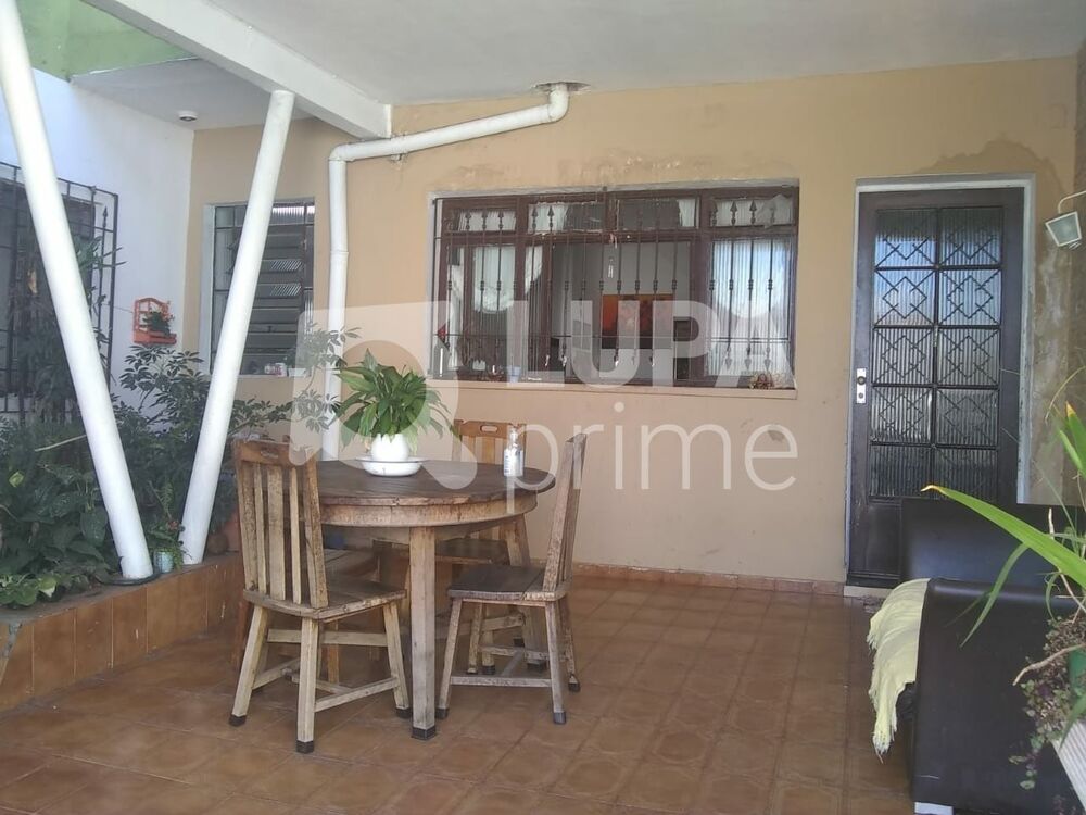 Casa, 4 quartos, 170 m² - Foto 2