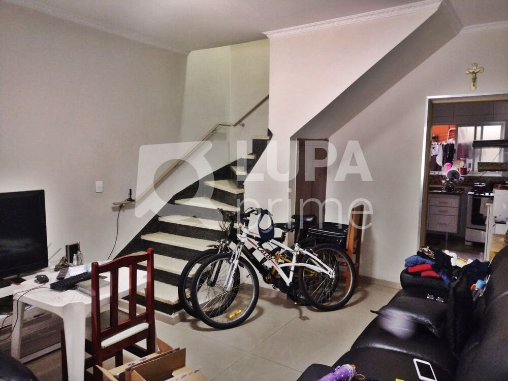 Casa à venda com 2 quartos, 88m² - Foto 2