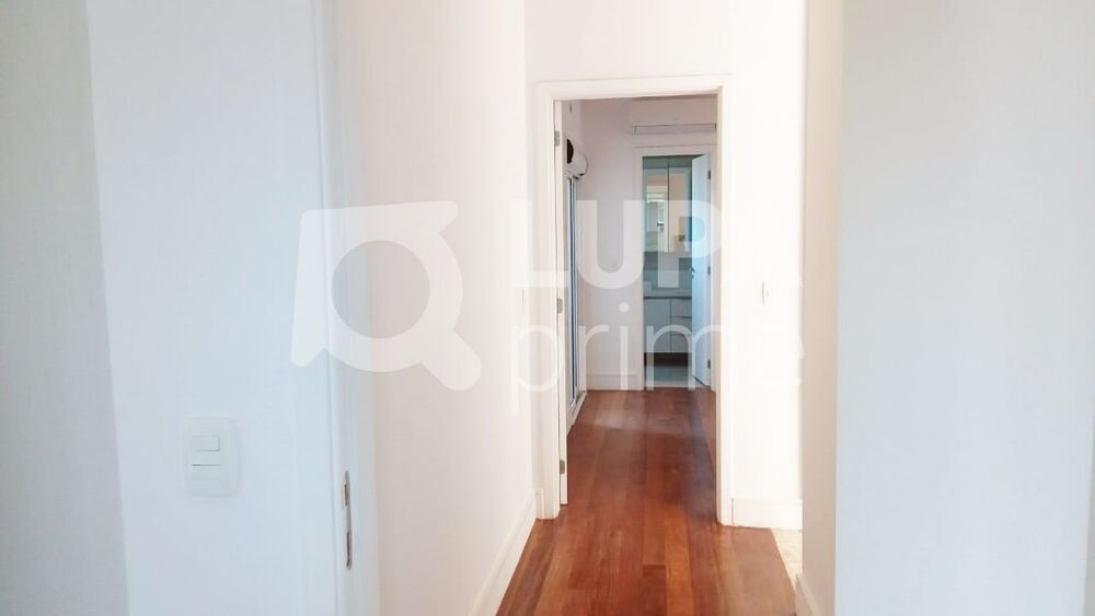 Apartamento, 3 quartos, 270 m² - Foto 12