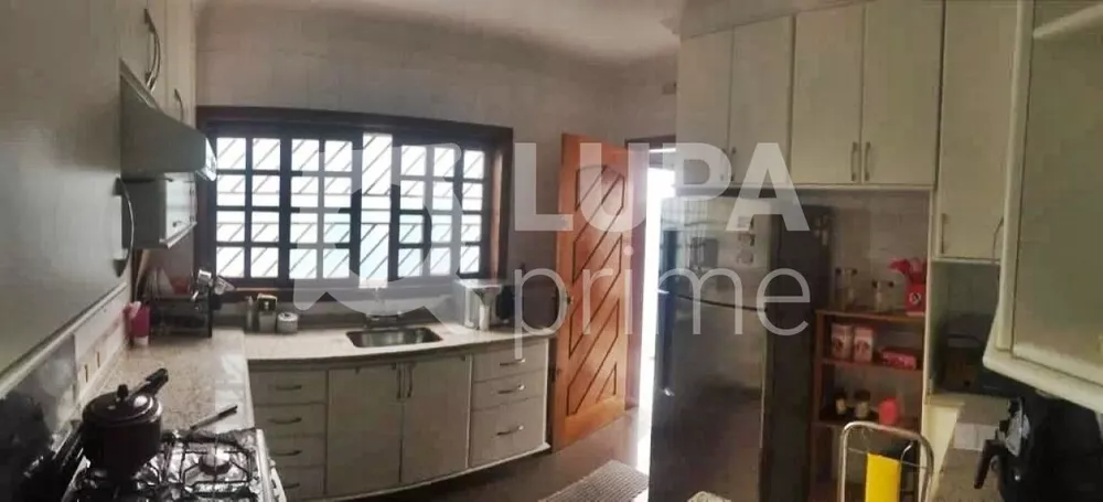 Casa à venda com 3 quartos, 286m² - Foto 11