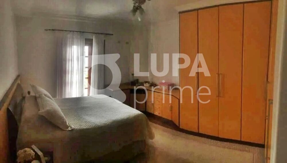 Casa à venda com 3 quartos, 286m² - Foto 4