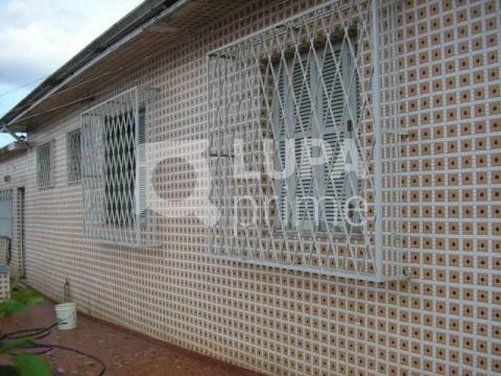 Casa à venda com 2 quartos, 100m² - Foto 2