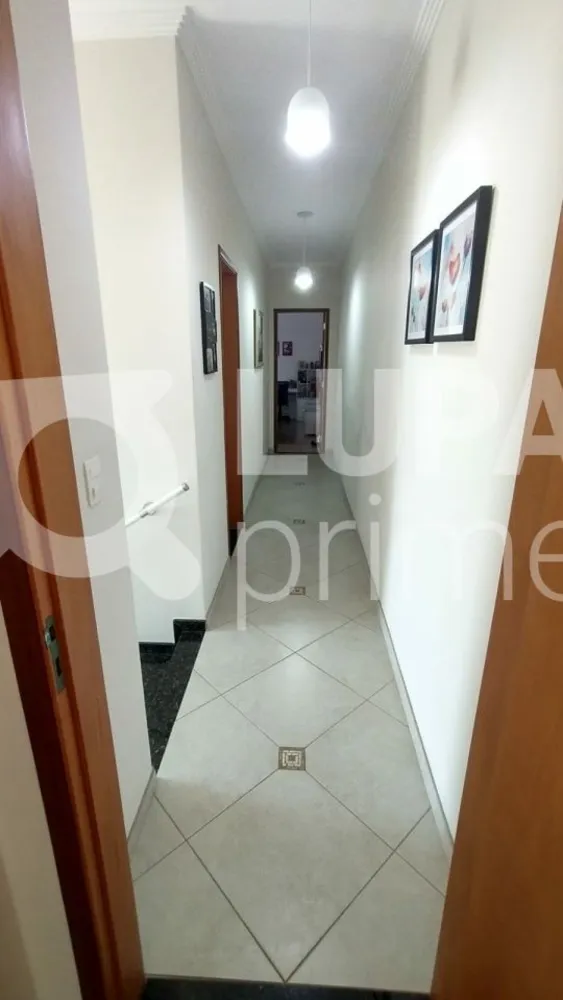 Casa, 3 quartos, 206 m² - Foto 2