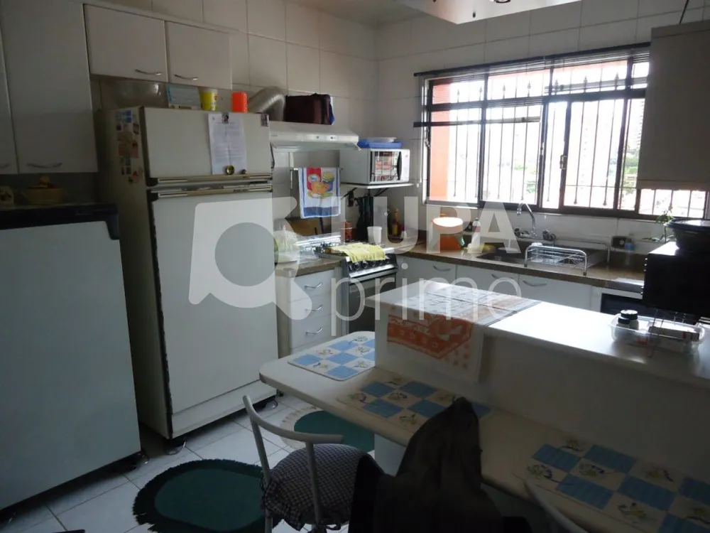 Casa, 3 quartos, 200 m² - Foto 2