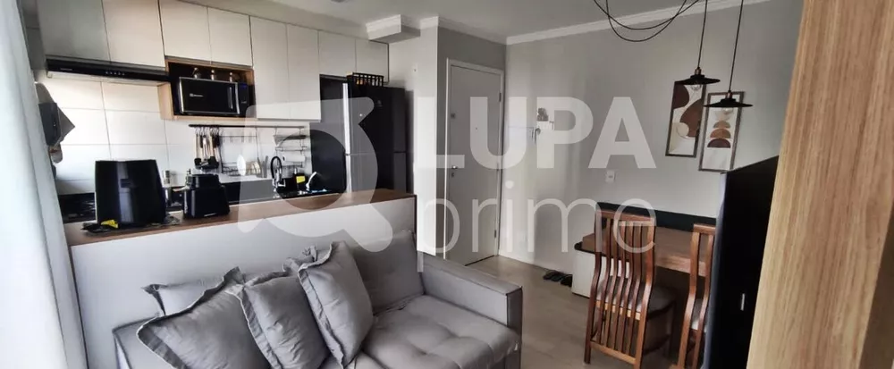 Apartamento à venda com 2 quartos, 42m² - Foto 3