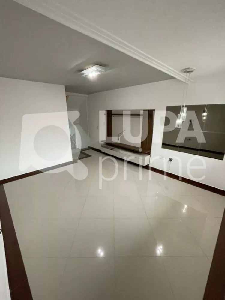 Casa à venda com 3 quartos, 150m² - Foto 2