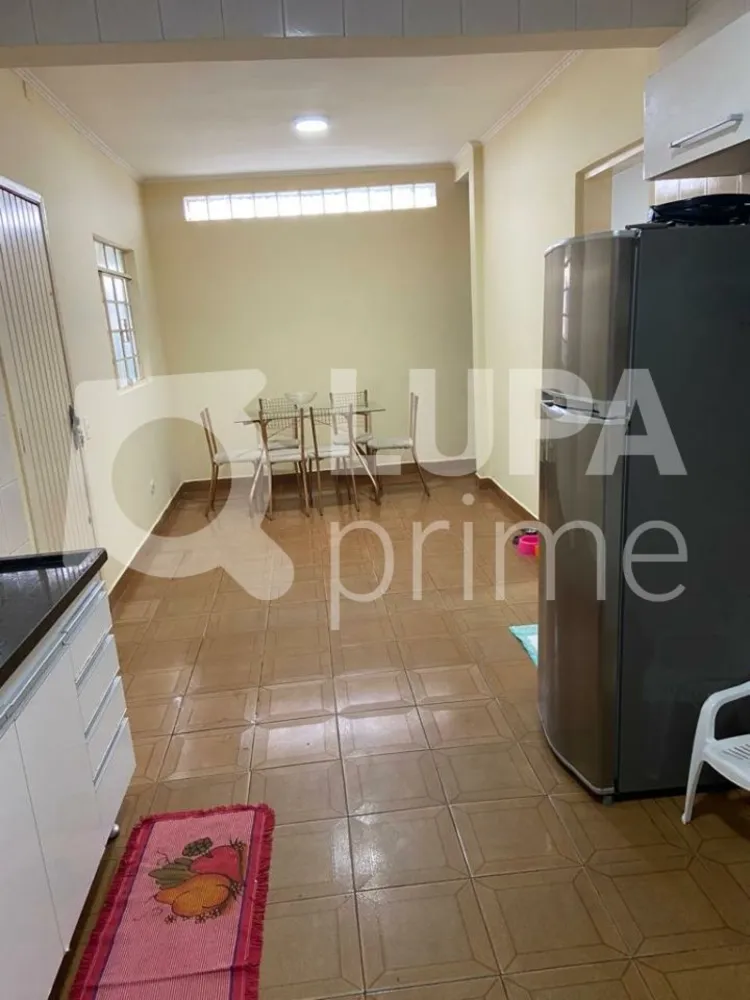 Casa, 3 quartos, 220 m² - Foto 2