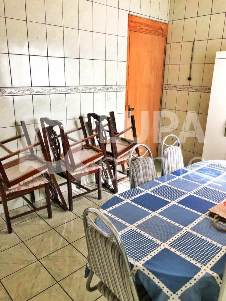 Casa, 5 quartos, 240 m² - Foto 5