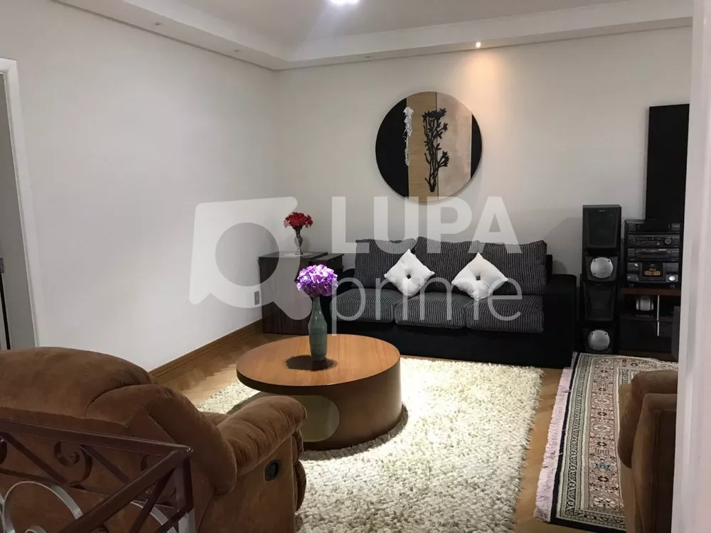 Casa à venda com 4 quartos, 357m² - Foto 4