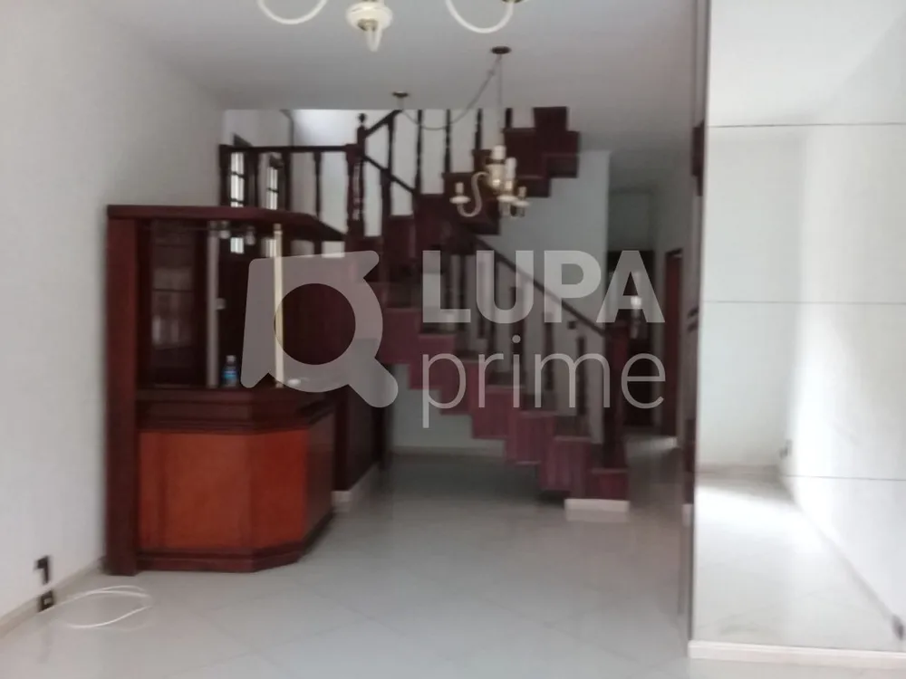 Casa, 3 quartos, 250 m² - Foto 13