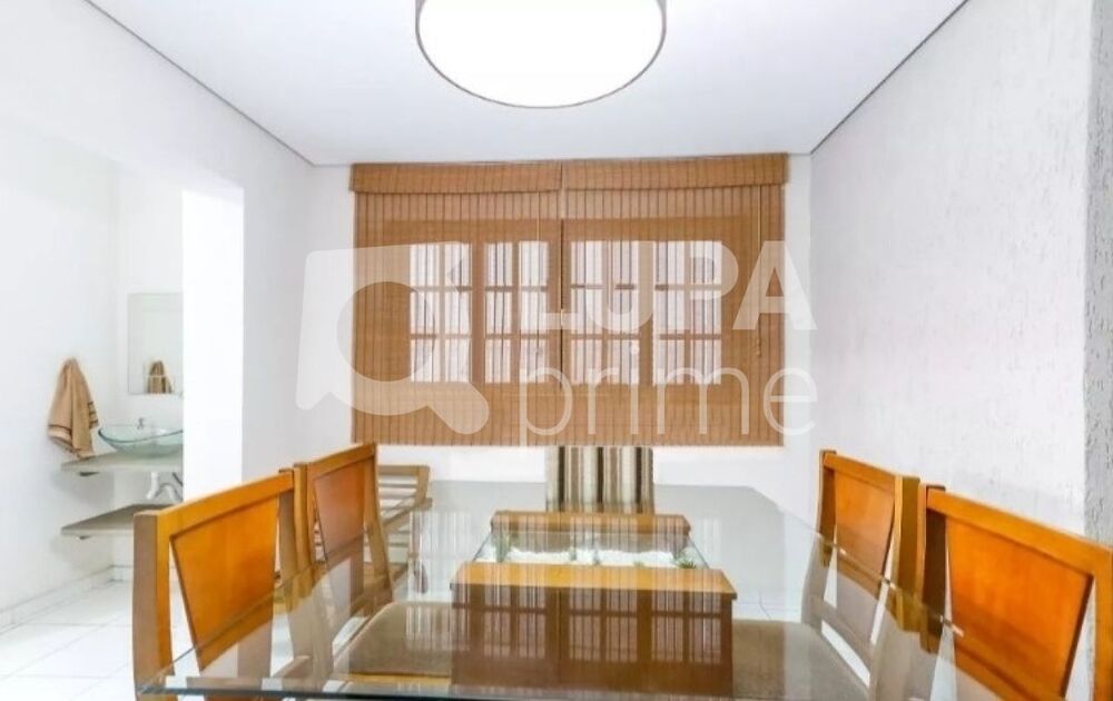 Casa à venda com 3 quartos, 330m² - Foto 2