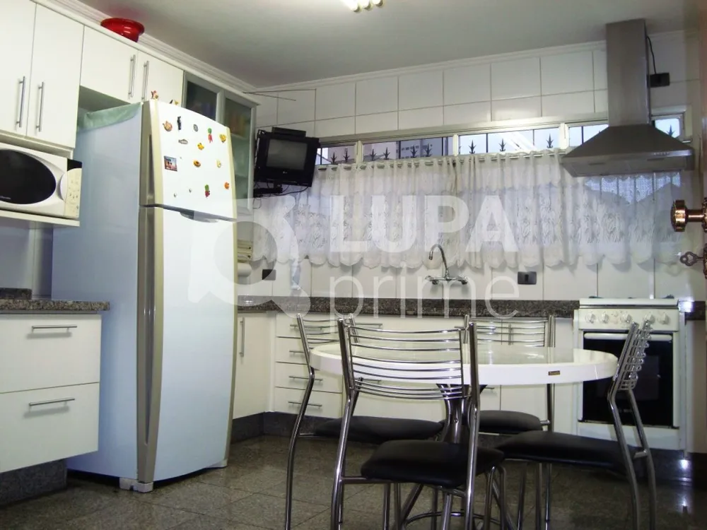 Casa, 3 quartos, 230 m² - Foto 4