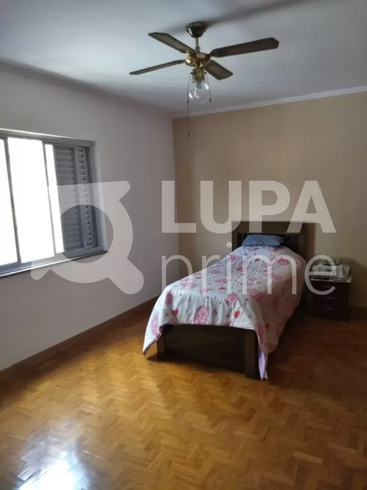 Casa à venda com 2 quartos, 165m² - Foto 3