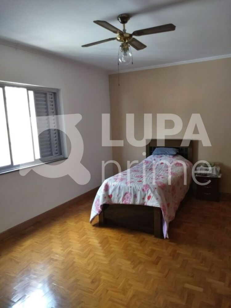 Casa à venda com 2 quartos, 165m² - Foto 3