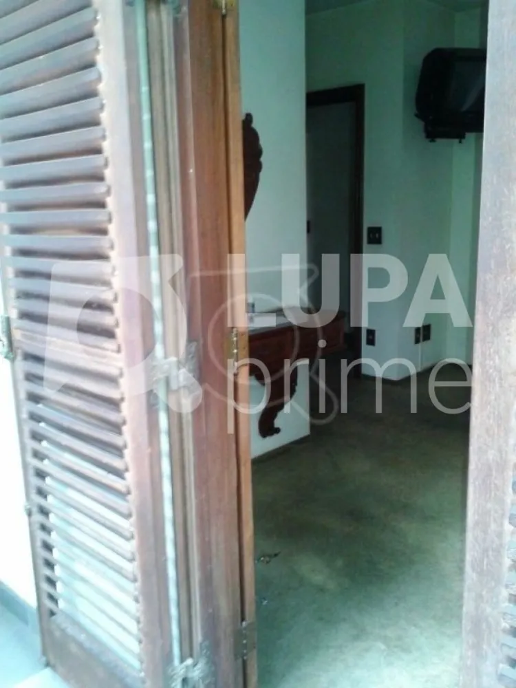Casa, 5 quartos, 253 m² - Foto 1