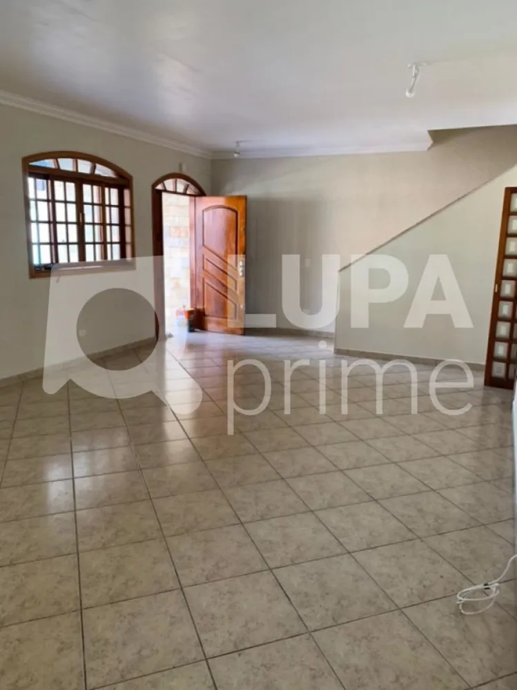Casa, 3 quartos, 210 m² - Foto 2