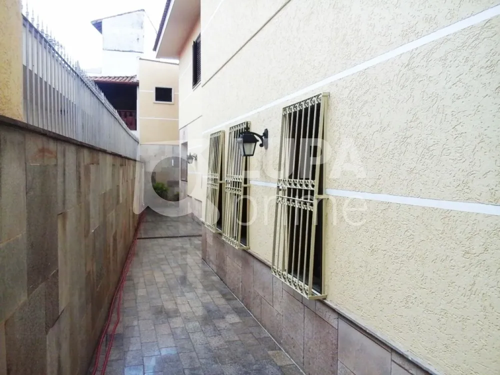 Casa, 6 quartos, 343 m² - Foto 2