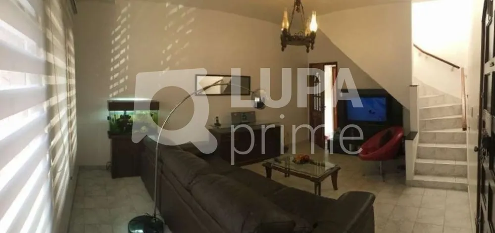 Casa, 3 quartos, 132 m² - Foto 2