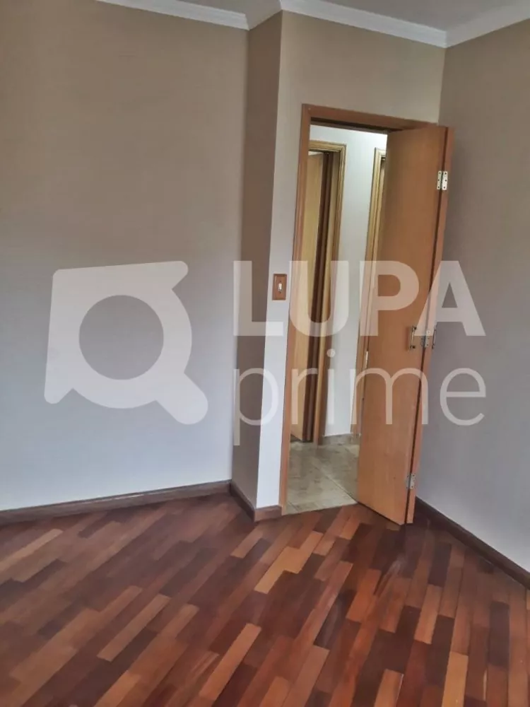 Apartamento à venda com 3 quartos, 61m² - Foto 4