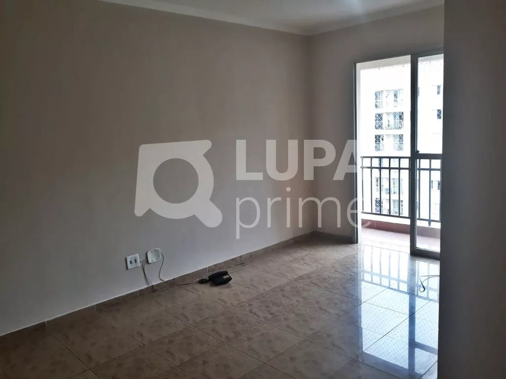 Apartamento à venda com 3 quartos, 61m² - Foto 2