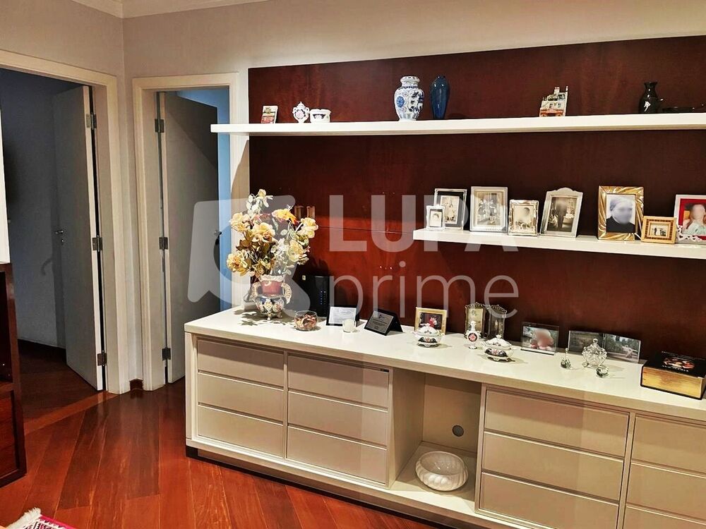 Apartamento, 3 quartos, 210 m² - Foto 2
