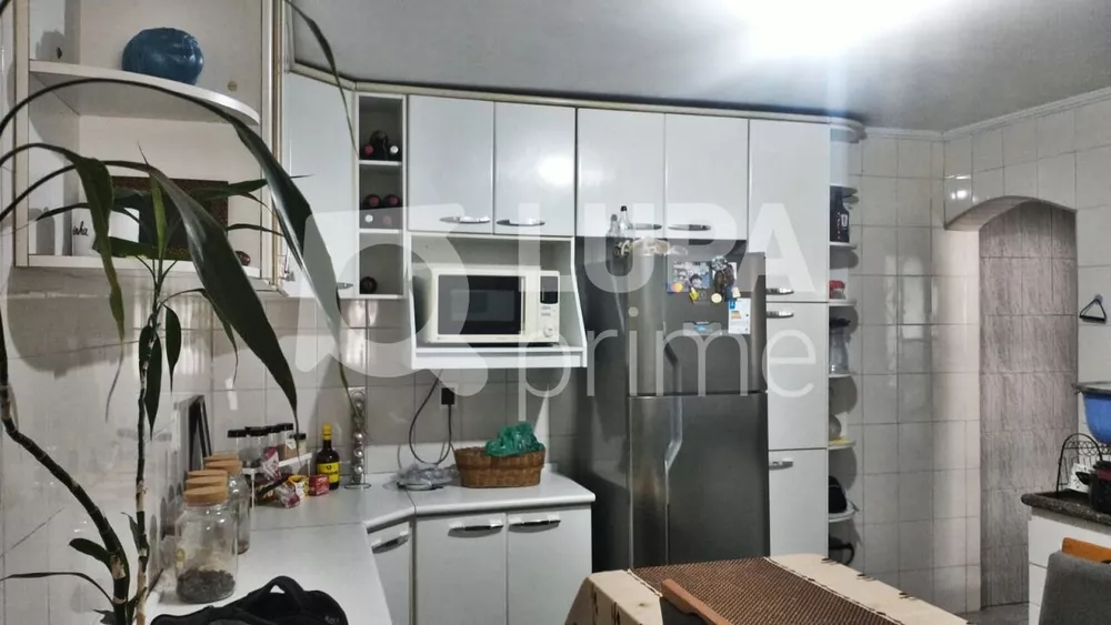 Casa à venda com 3 quartos, 226m² - Foto 17