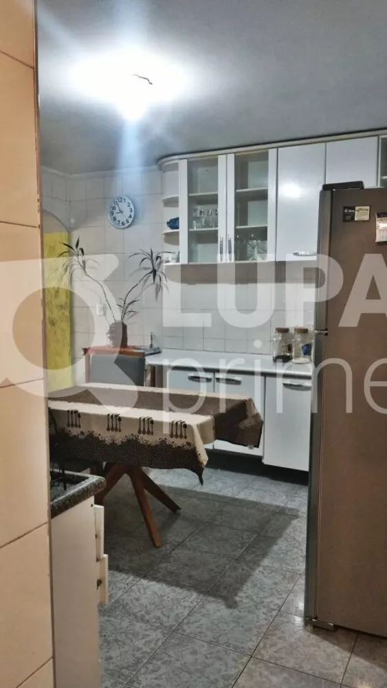 Casa à venda com 3 quartos, 226m² - Foto 15