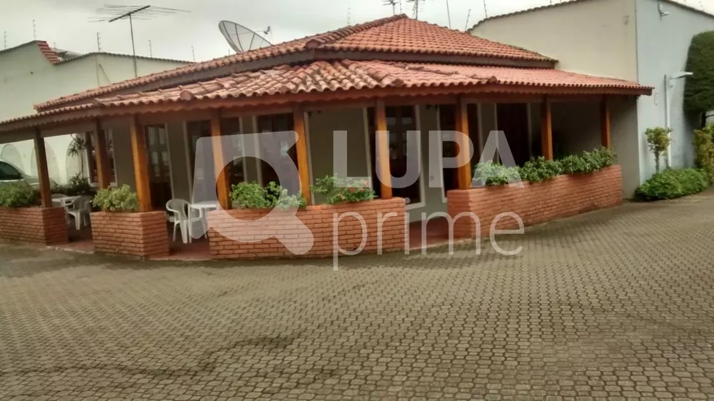 Casa à venda com 3 quartos, 210m² - Foto 3