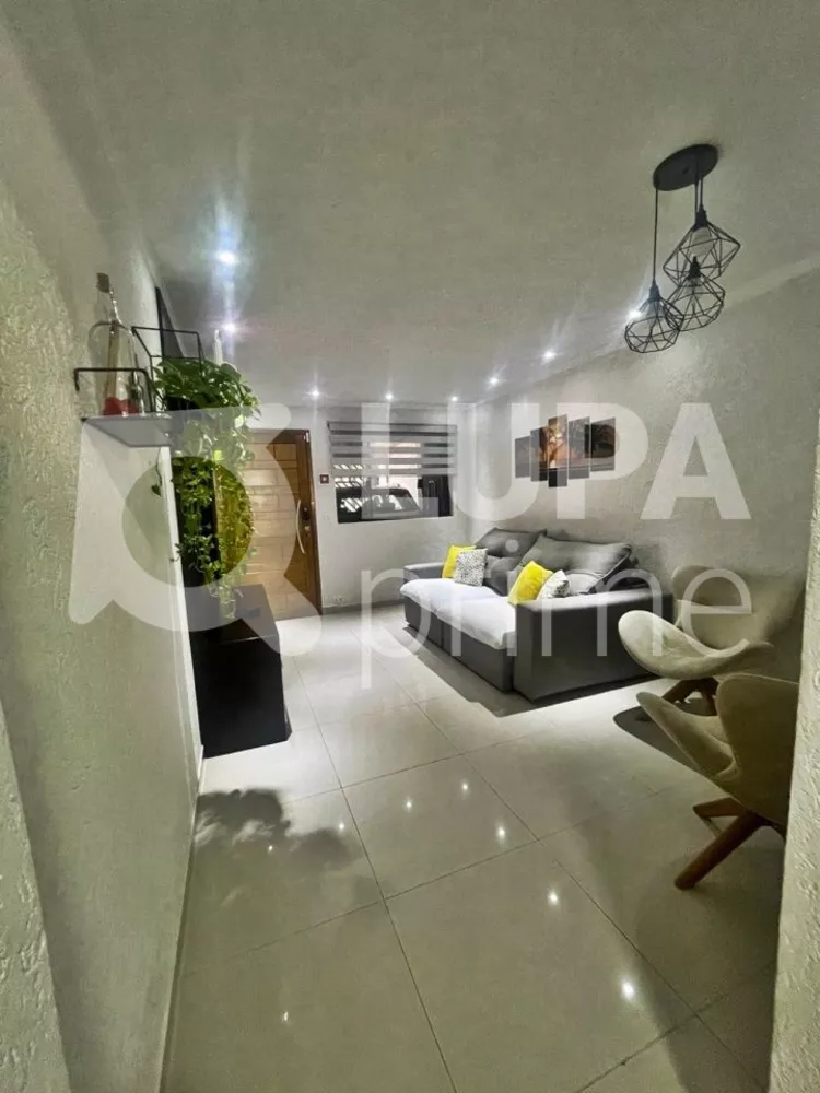 Casa à venda com 2 quartos, 80m² - Foto 4