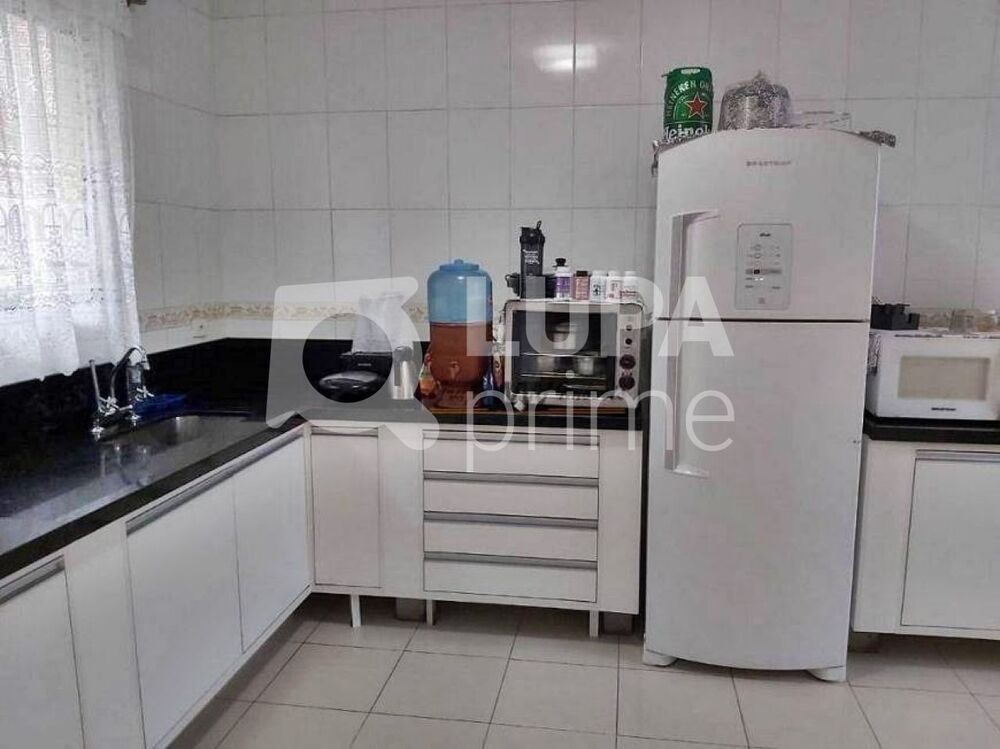 Casa, 3 quartos, 190 m² - Foto 2