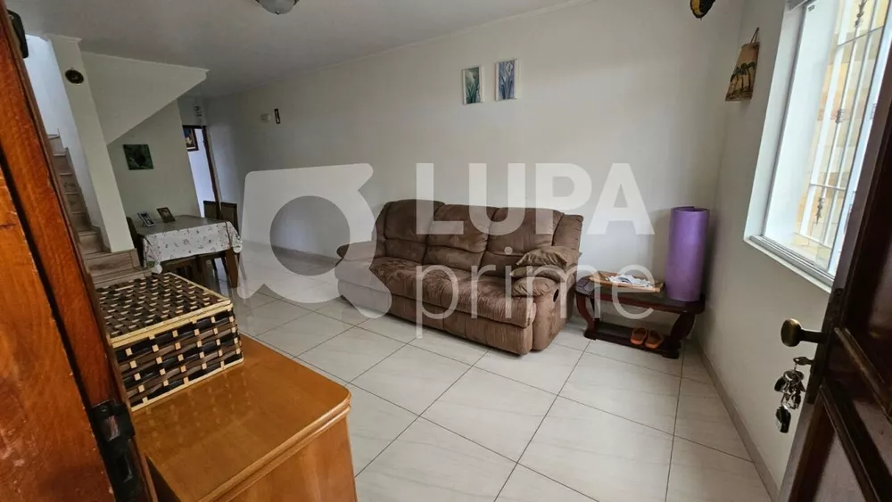 Casa à venda com 2 quartos, 100m² - Foto 2