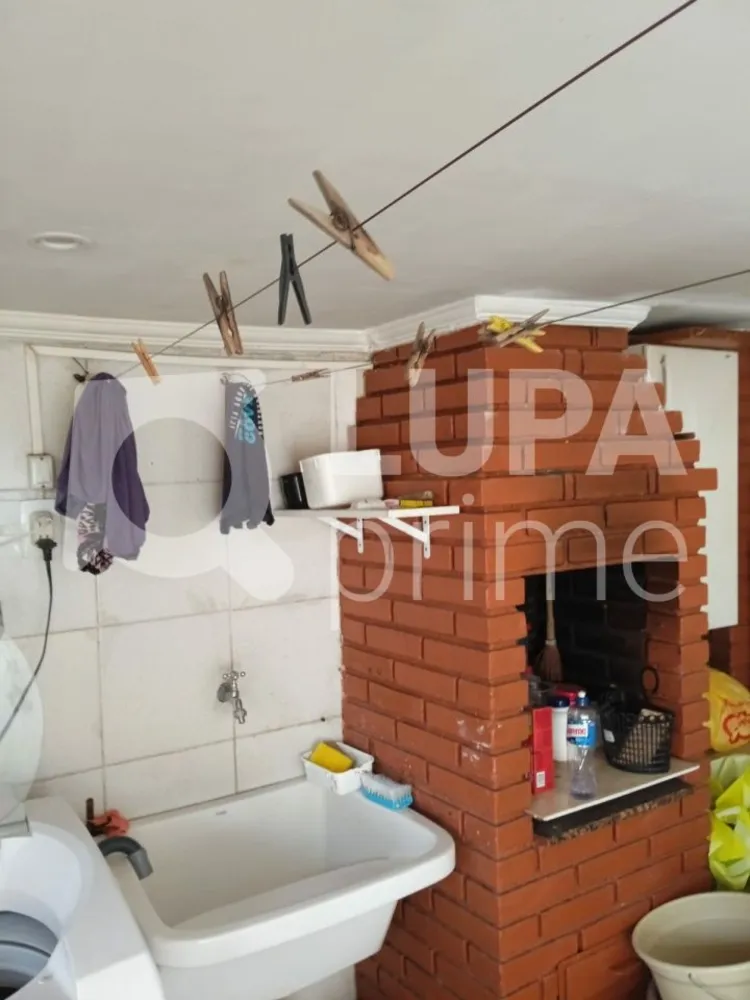 Casa, 3 quartos, 214 m² - Foto 1