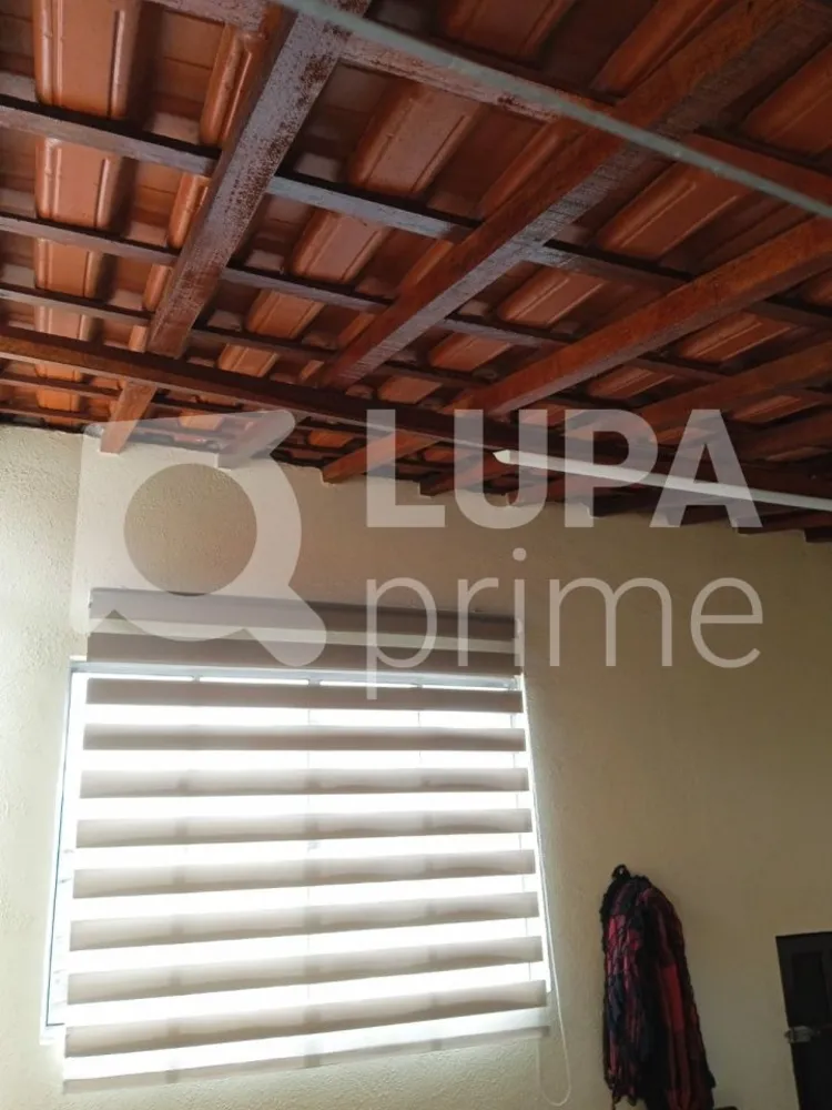 Casa, 3 quartos, 214 m² - Foto 1