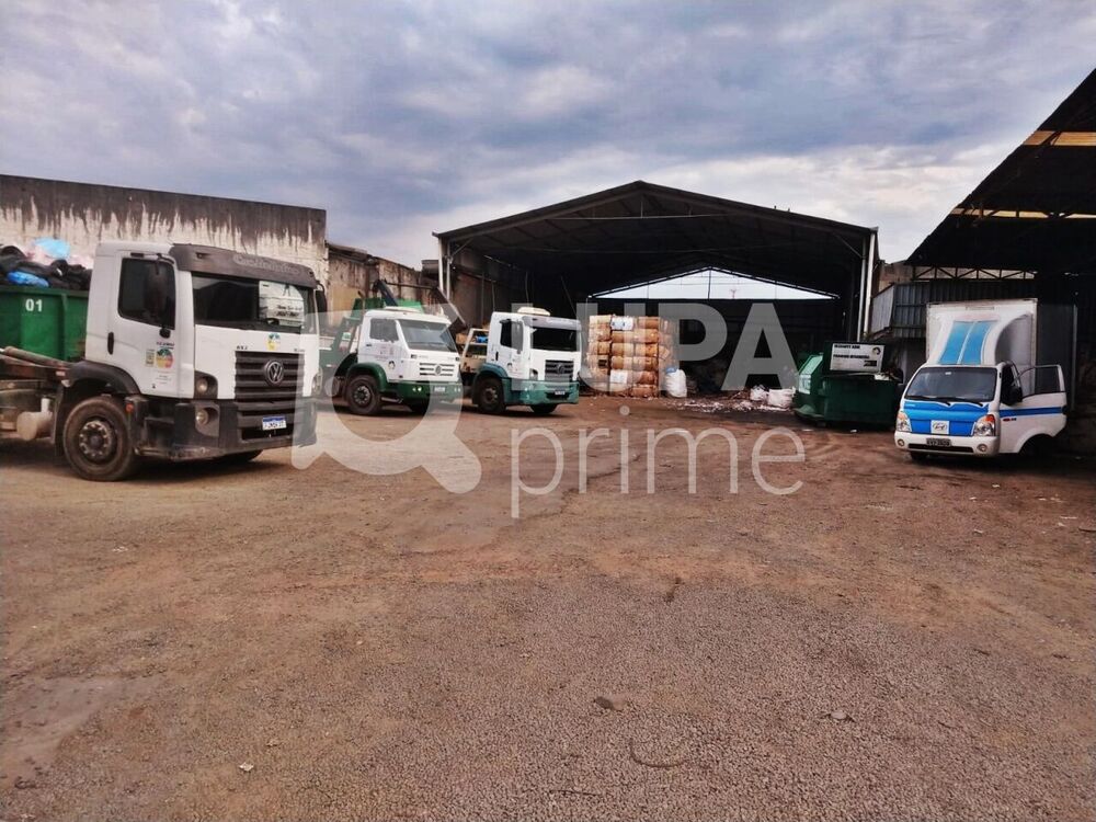 Depósito-Galpão, 856 m² - Foto 1