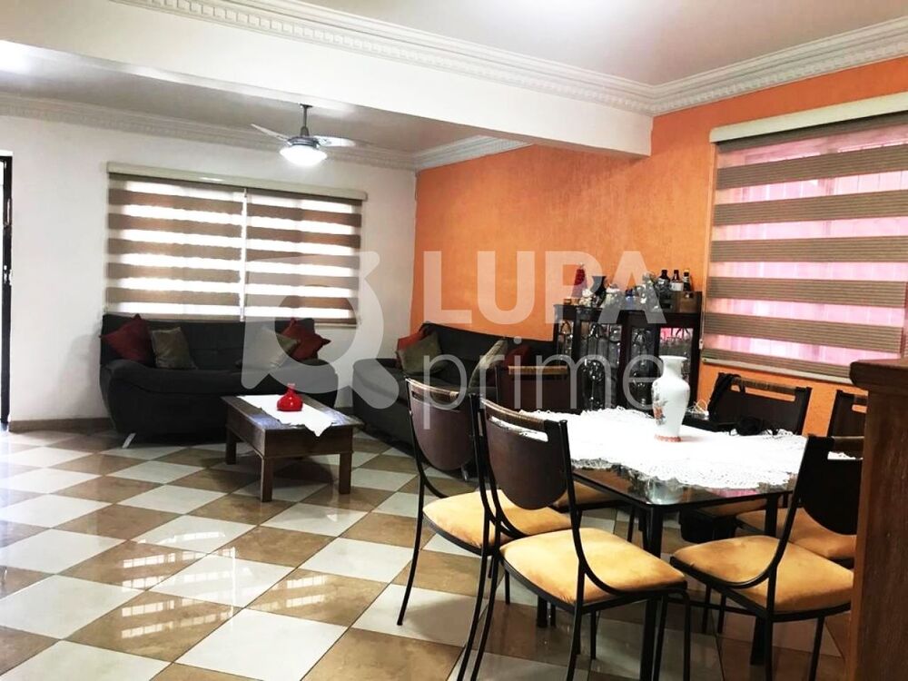 Casa, 3 quartos, 180 m² - Foto 1
