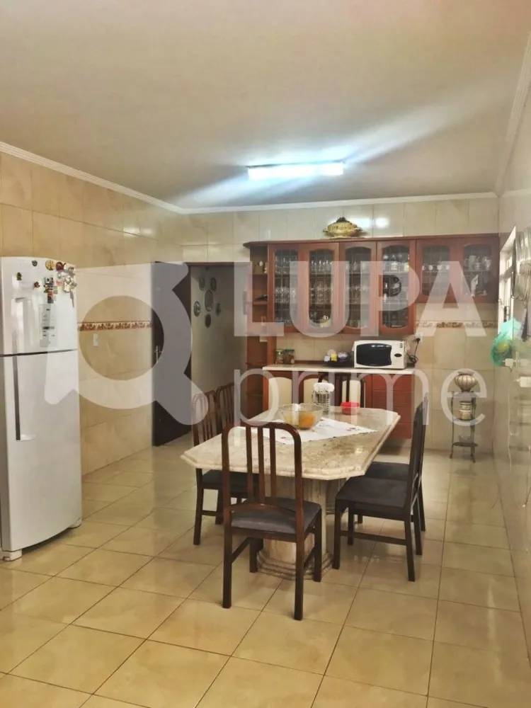 Casa, 4 quartos, 216 m² - Foto 8