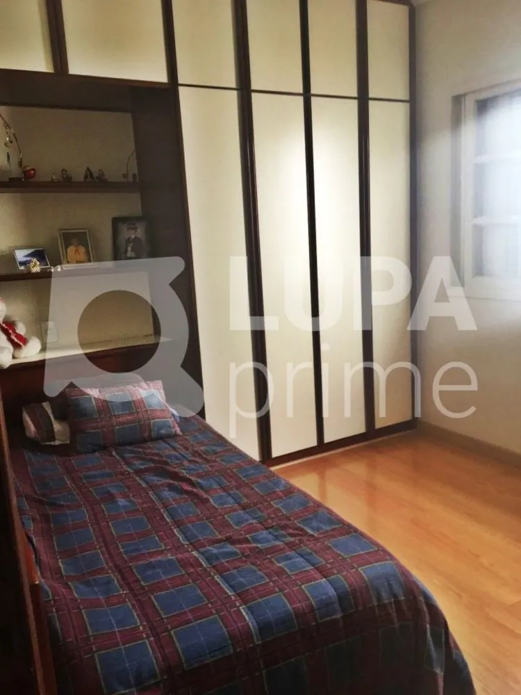 Casa, 4 quartos, 216 m² - Foto 1