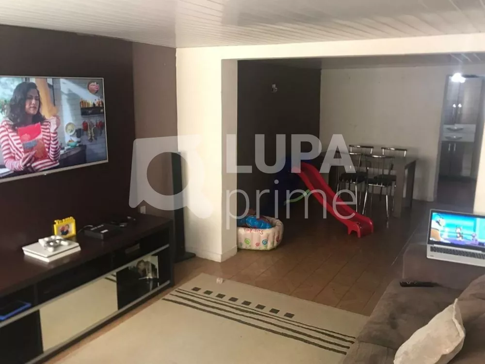 Casa à venda com 2 quartos, 52m² - Foto 3