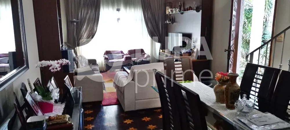 Casa, 4 quartos, 223 m² - Foto 2